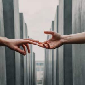 Life Coach Vs Therapist: Here Are 5 Most Important Differences You Must Know!