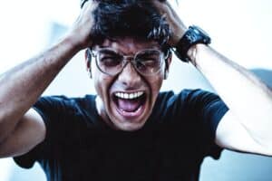 10 Ways To Control Your Emotions, Don't Overreact!
