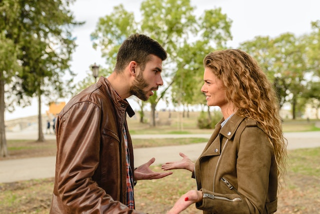 Signs Of An Abusive Relationship and Types