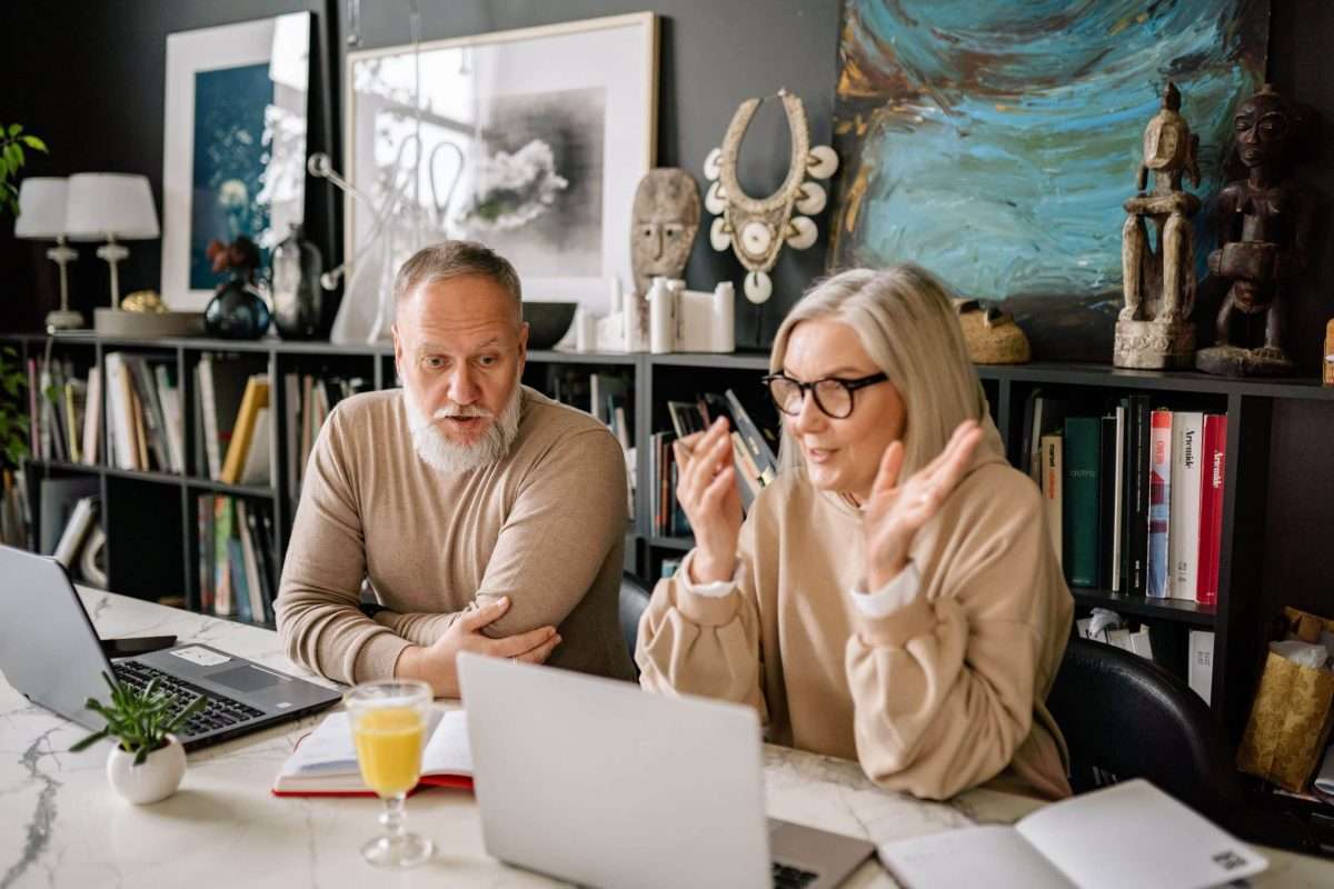 What is a Midlife Crisis? Understanding the Signs and Symptoms 1 couples with midlife crisis