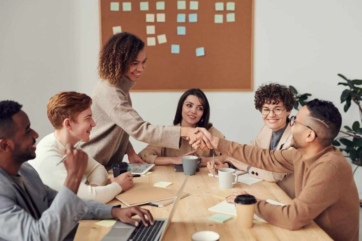 8 Power Moves to Stay Positive During a Job Interview 1 stay positive during job interview